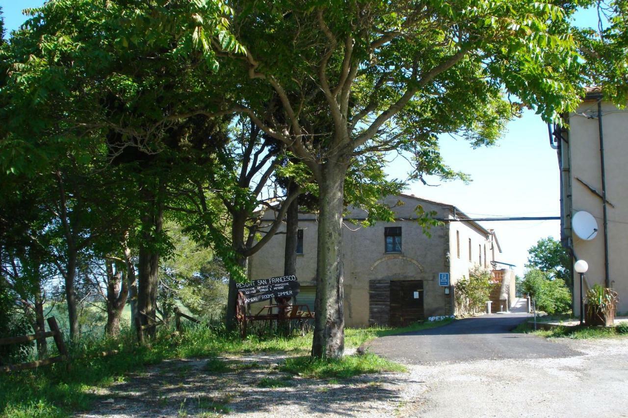 Podere San Francesco Bed and Breakfast Volterra Exteriör bild